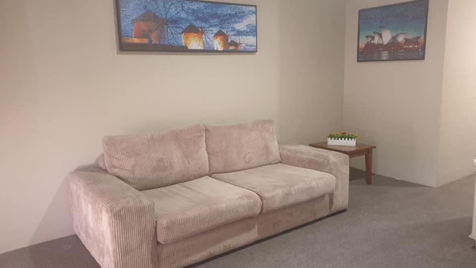 Smerdon Lodge Motel Horsham Extérieur photo